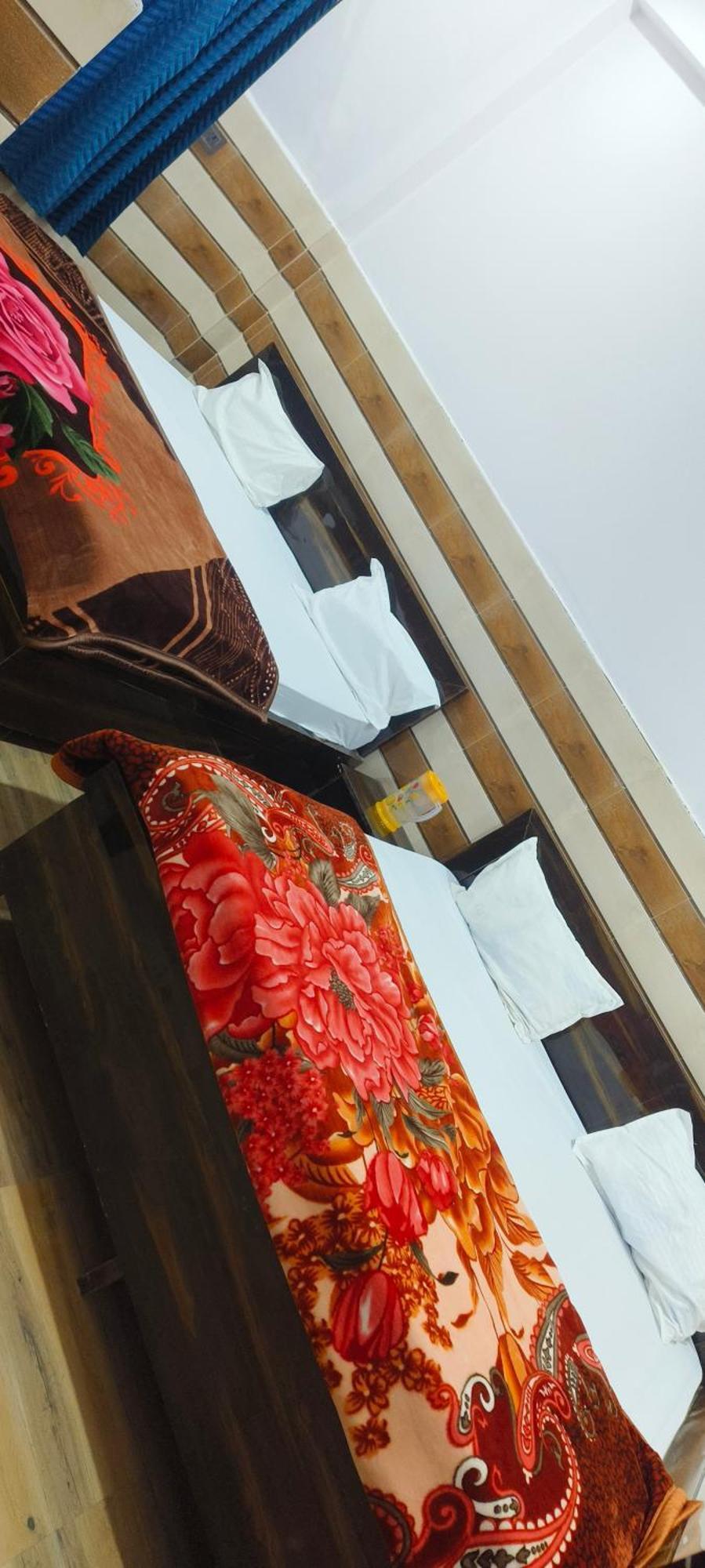 K.d.dham Near Prem Mandir1 * Vrindavan