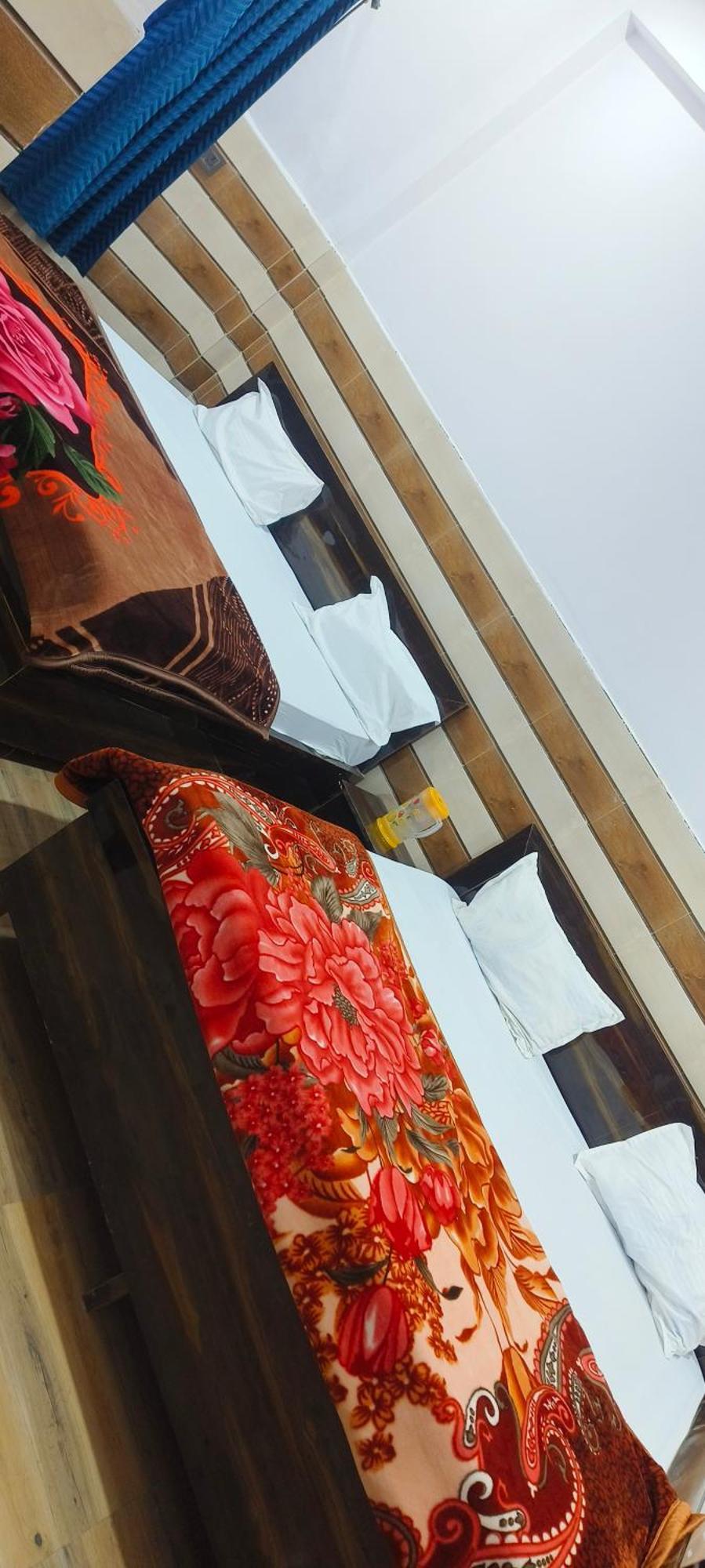 K.d.dham Near Prem Mandir1 Guest house Vrindavan